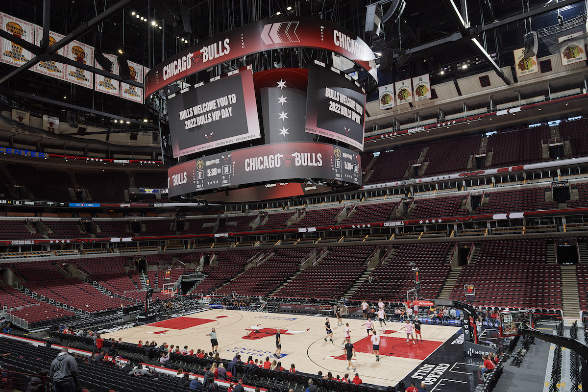 Fan scrimmage on the United Center court